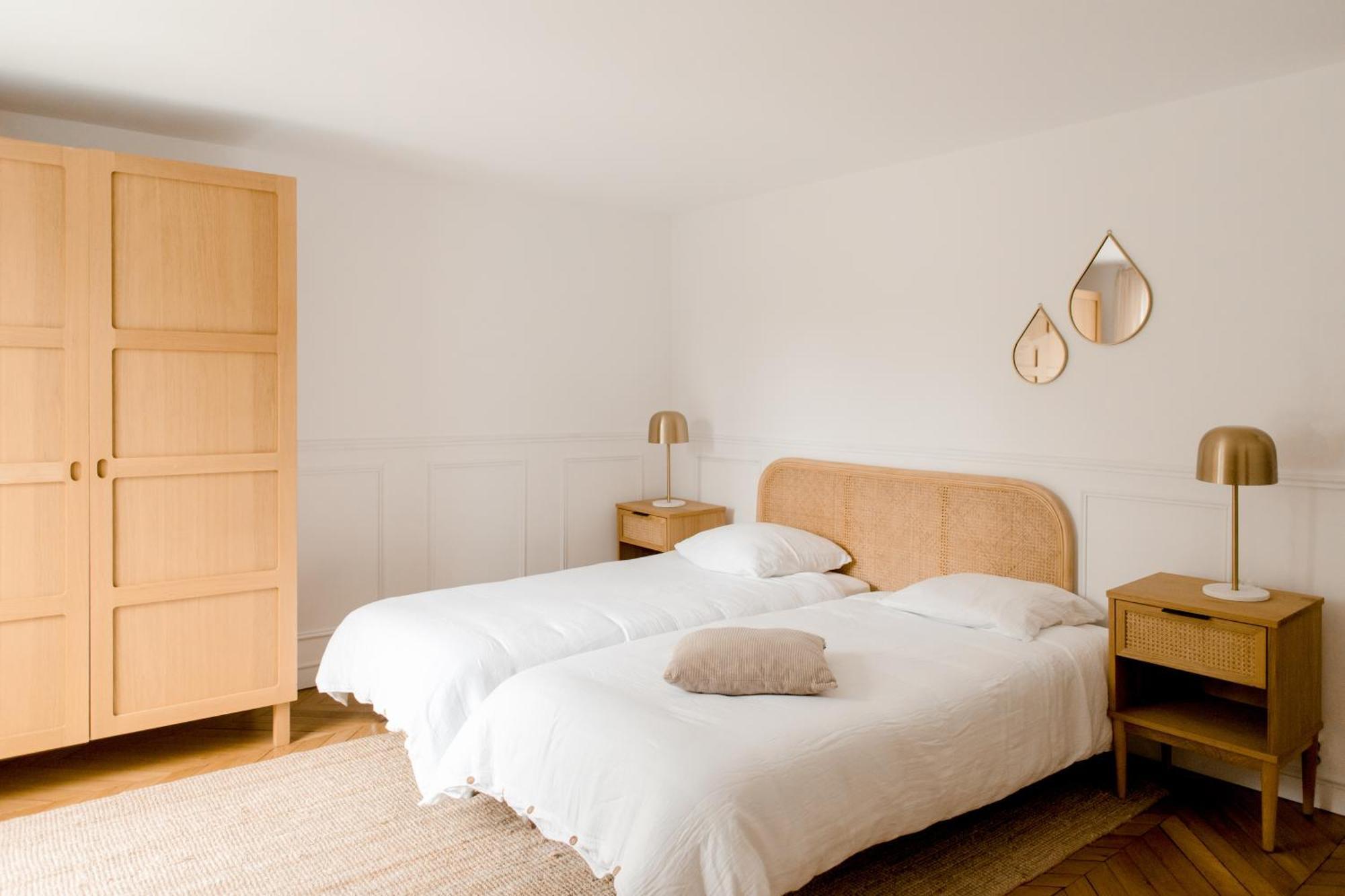 Logement Entier Ou A Partager Dans Maison Familiale A Rueil Malmaison, Proche De Paris La Defense Экстерьер фото